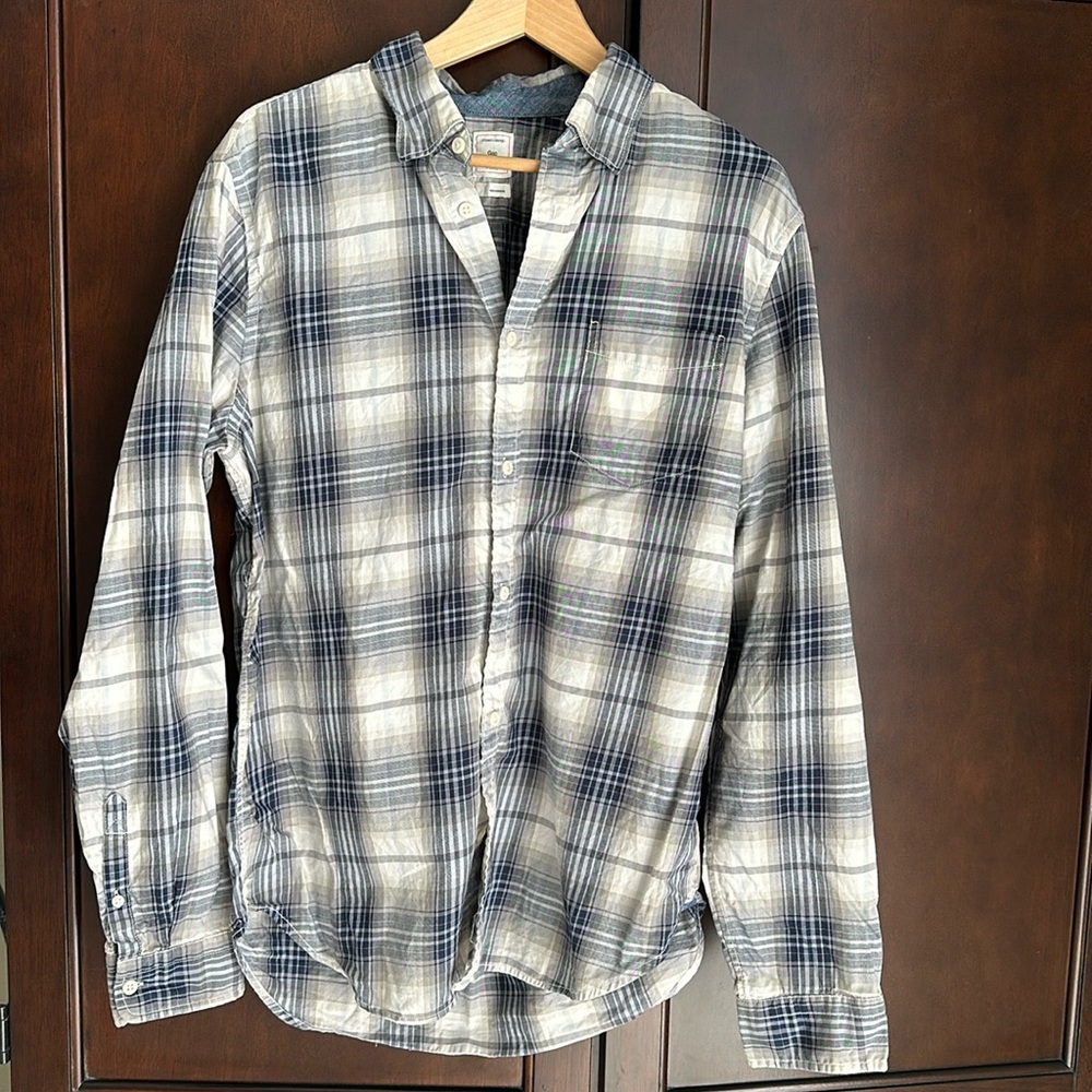 Gap Men’s Cotton Plaid Long Sleeve Shirt with Left Chest Pocket Size Large
